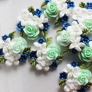 Кабошон из смолы с плоской спинкой, белый цветок, 10 шт., 24 х25 мм