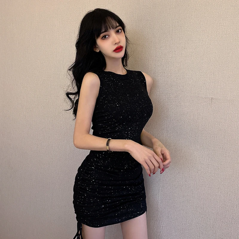 

Off the shoulder sleeve drawstring temperament slim dress 2021 spring waist show thin package hip shiny sexy dress