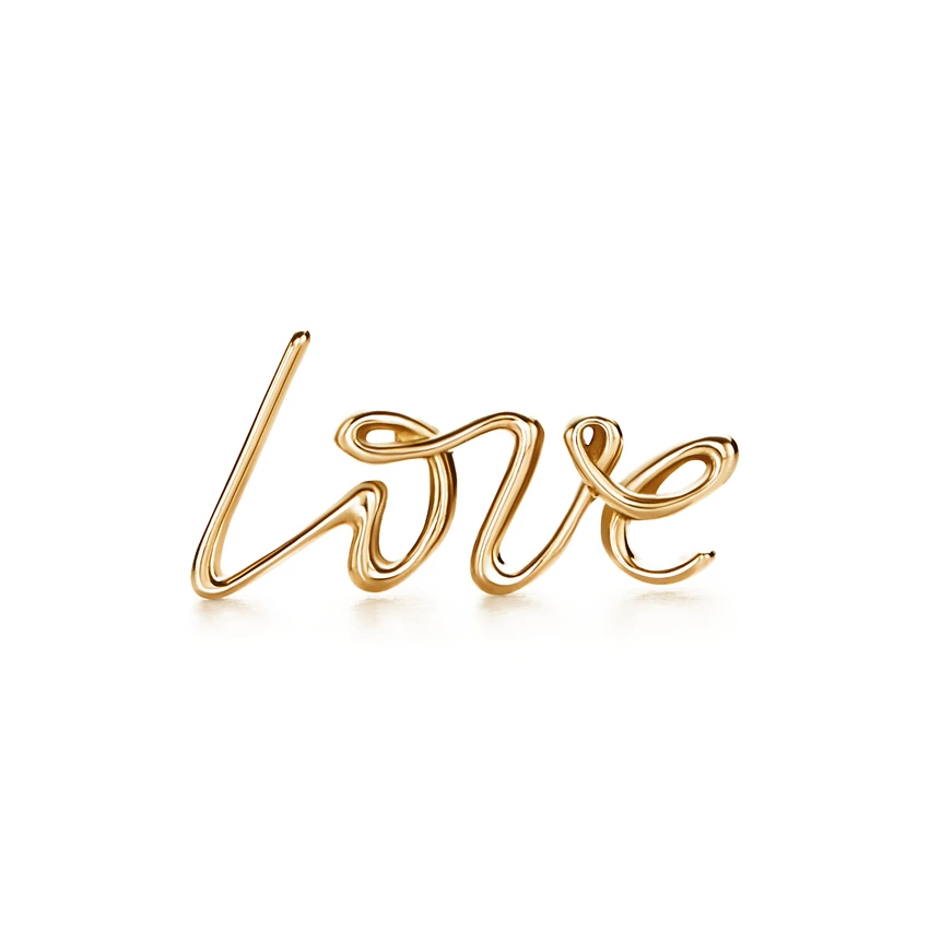 

Elegant fashion lovers LOVE stud earrings