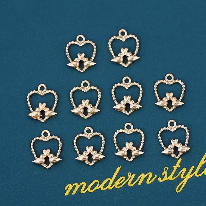 

Punk Alloy Gold Color Cute Hollow Heart Charms Metal Sweet Love Pendant For DIY Handmade Hearts Necklace Jewelry Accessories