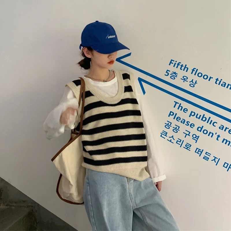 Женский трикотажный жилет в полоску Свободный без рукавов японском стиле