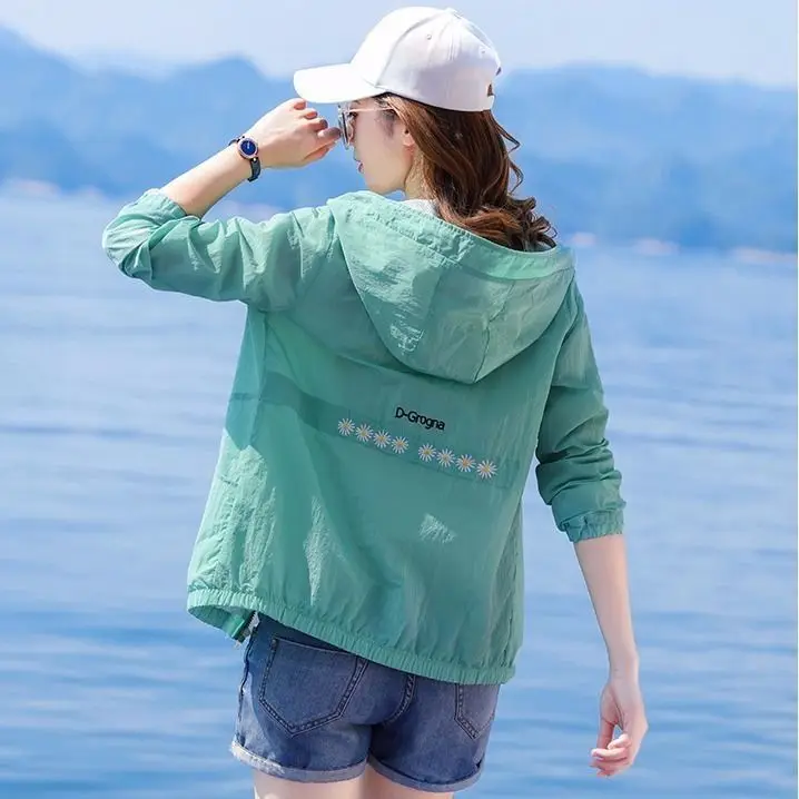 

Daisy Embroidery Summer Sunscreen Clothing Fashion Women's White Jackets 2021 Long Sleeve Coat Loose Oversized Hooded Jacket