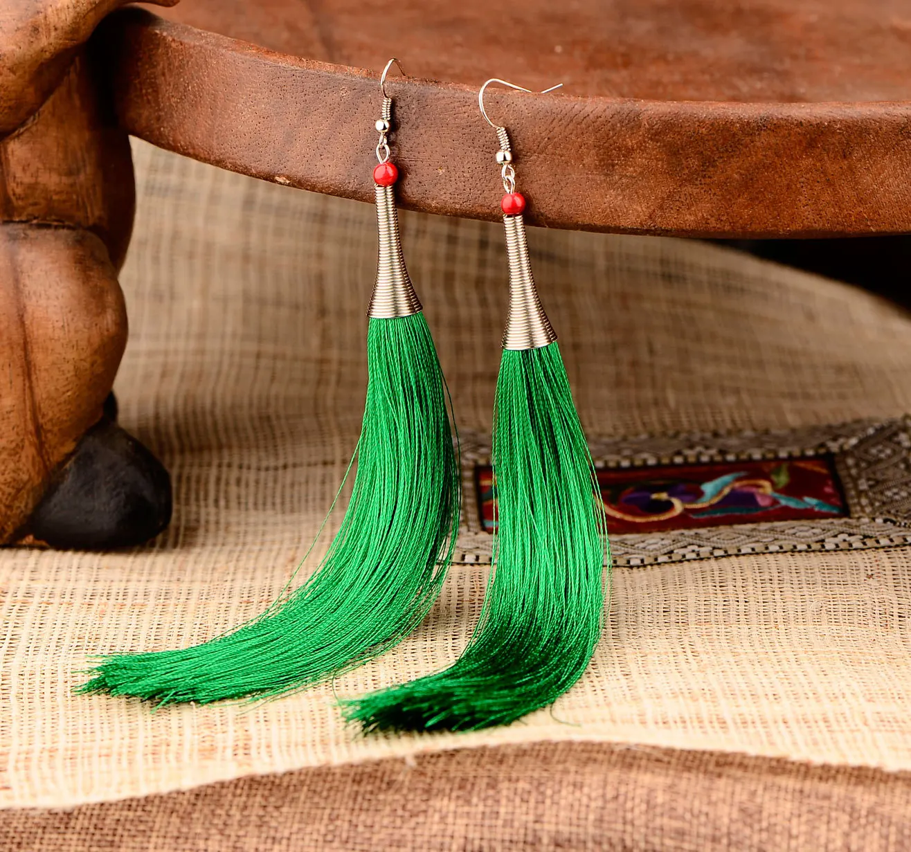 Висячие серьги с кисточками амулет модные очаровательные подарочные украшения