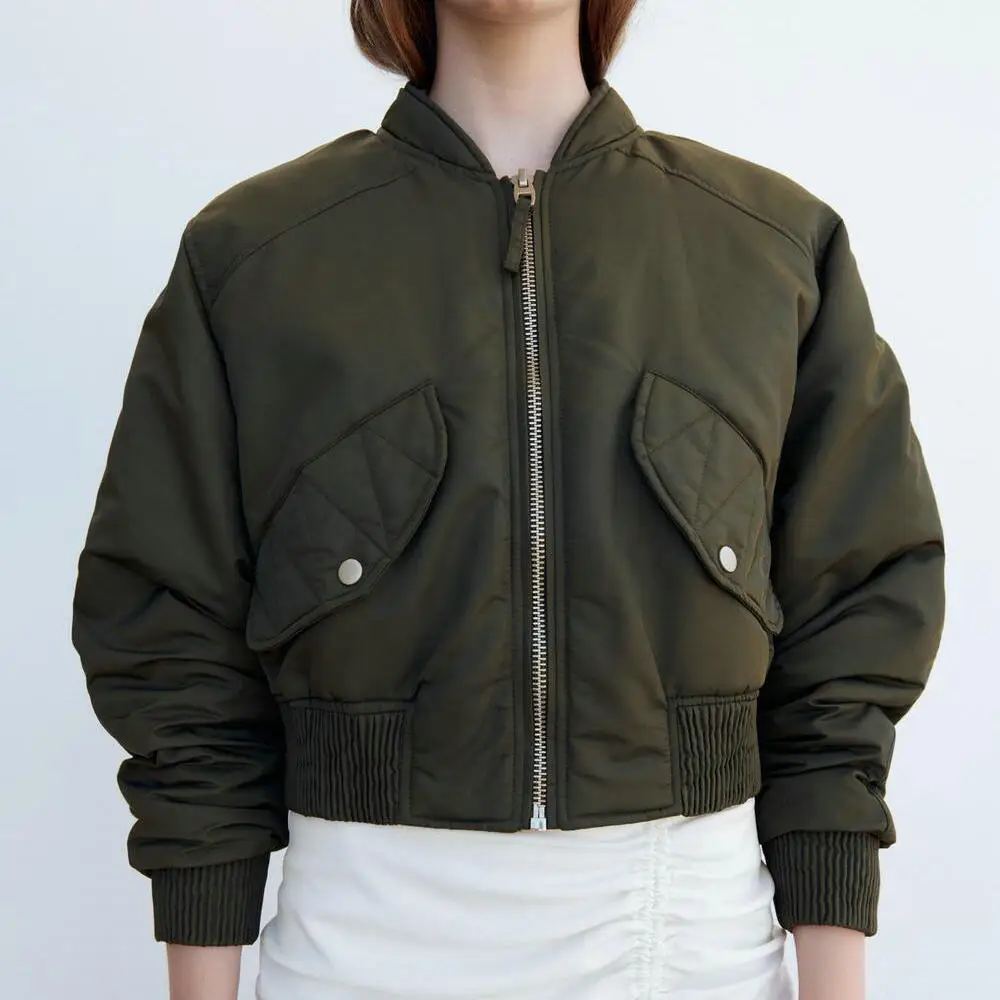 Куртка-бомбер женская демисезонная на молнии с карманами |