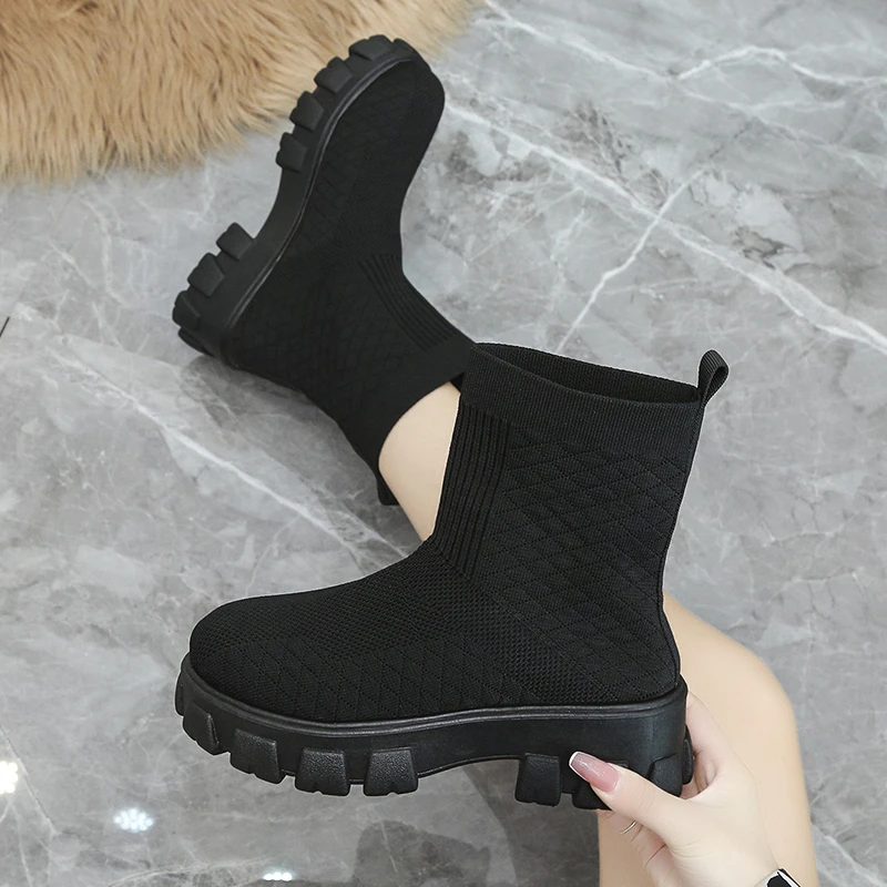 

Autumn New Socks Shoes Woman Stretch Fabric Mid-Calf Casual Platform Boots Net Red Knitted Short Boots Women Plus Size Booties