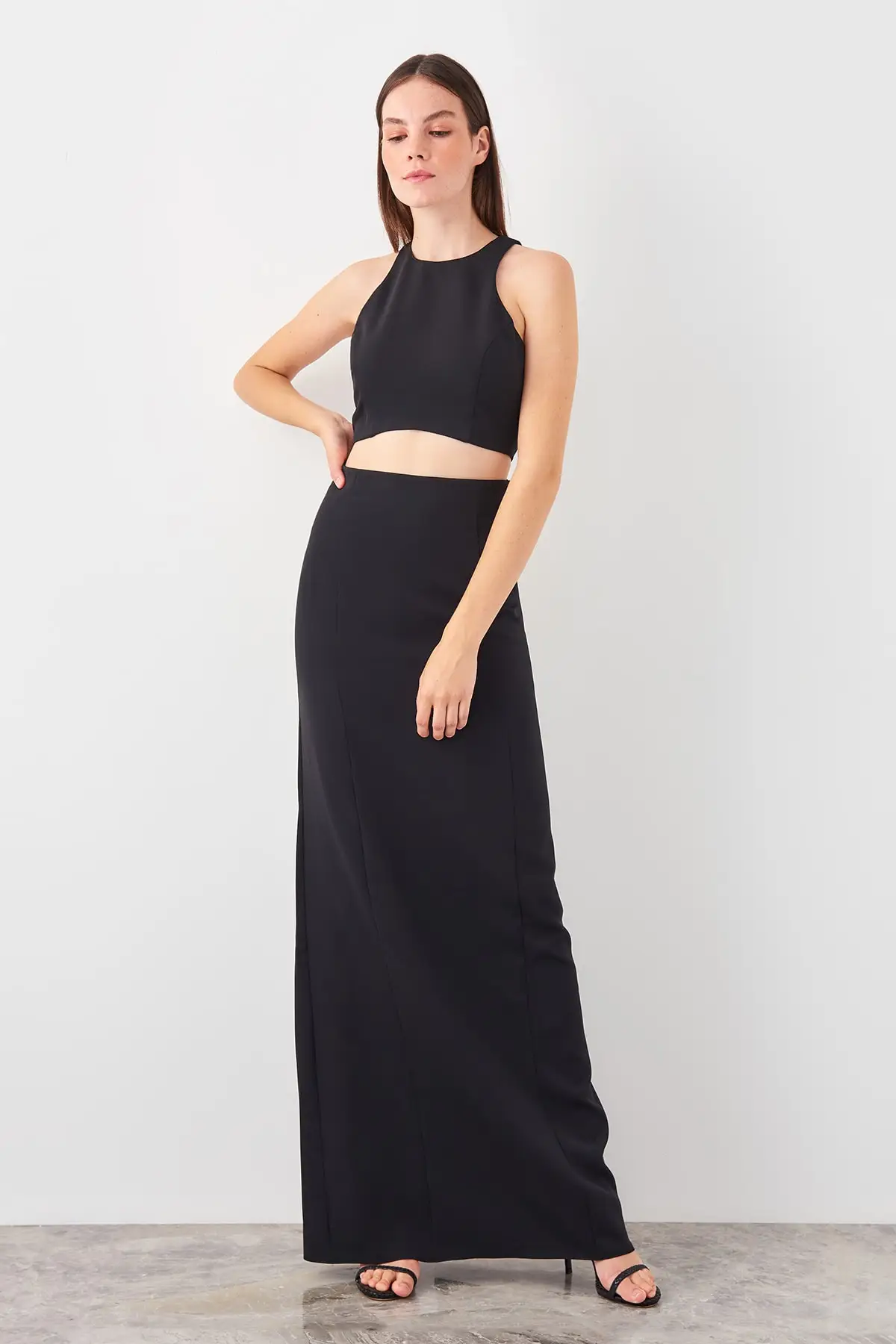 

Trendyol Waist Low-Cut Evening Dress TPRSS19AE0080