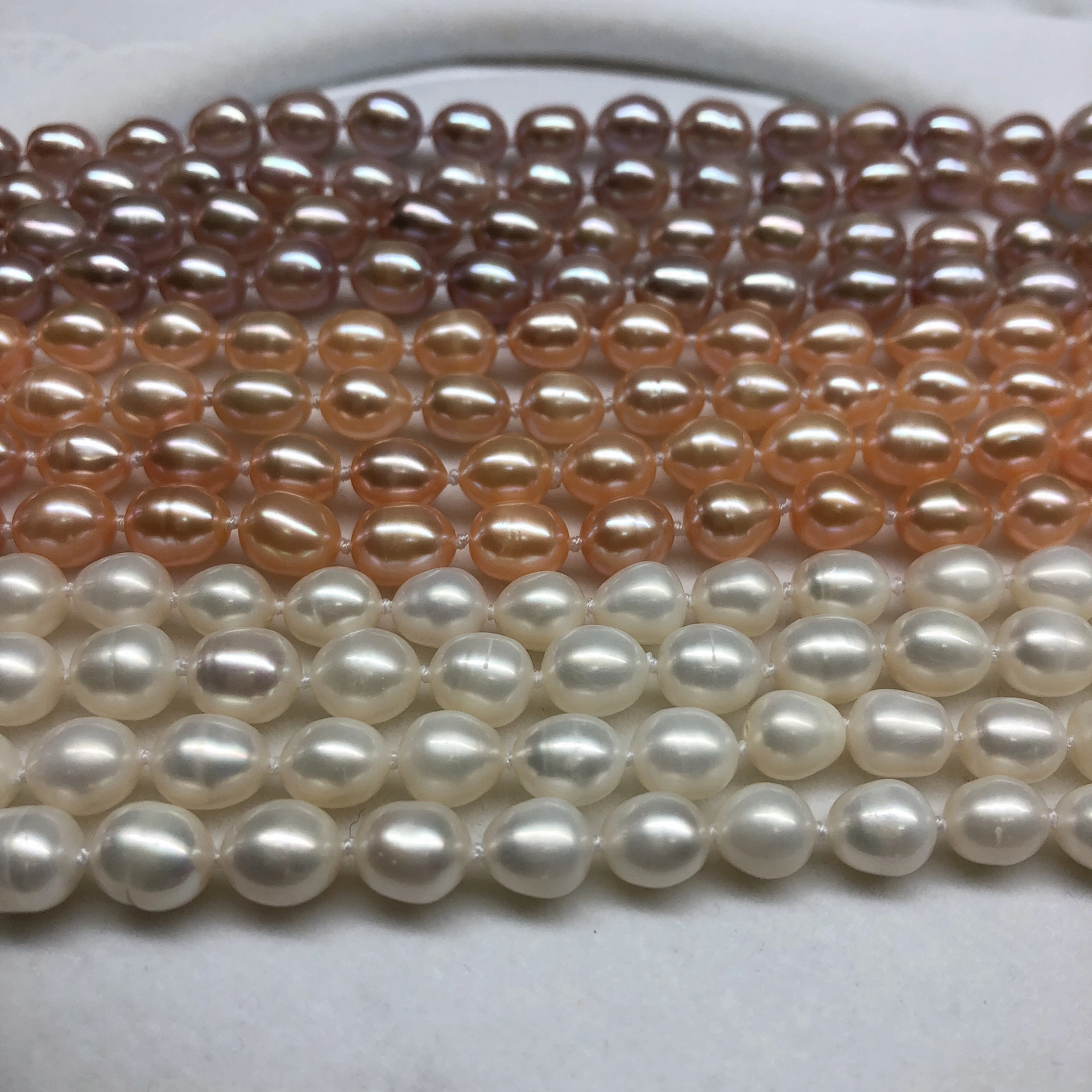 Ожерелье из пресноводного жемчуга длиной 120 см белое оранжевое фиолетовое 100%