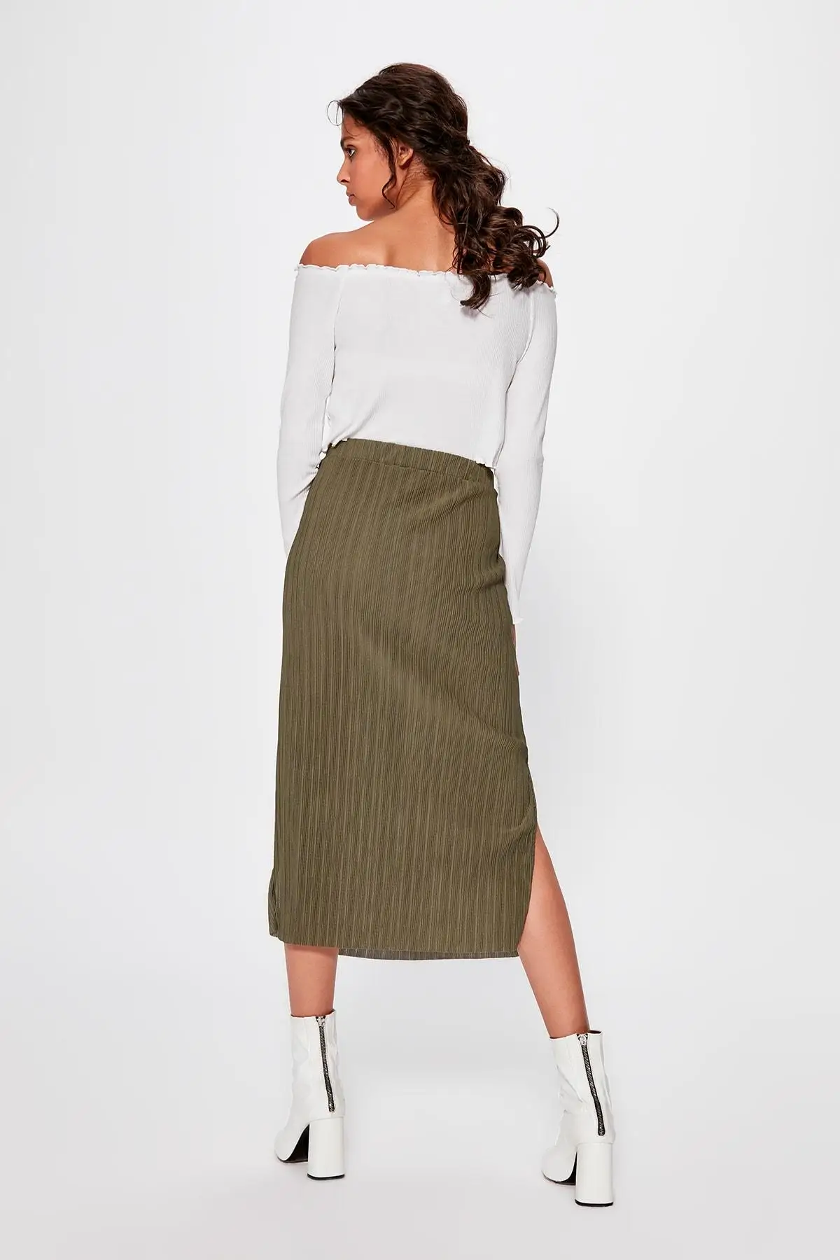 Trendyol хаки Pilise трикотажная юбка TWOAW20ET0319