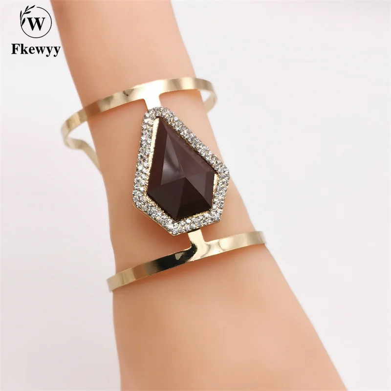 

Fkewy Gothic Bracelets Luxury Designer Jewelry Geometric Triangle Gold Plated Jewellery Charm Gem Fashion Cuff Bracelet Women