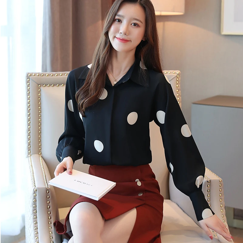 Блузка женская с длинным рукавом топ свободного покроя в горошек на осень |