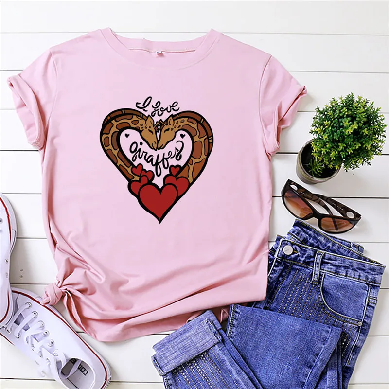 

Футболка женская, из размера плюс хлопка, с принтом жирафа, сердца