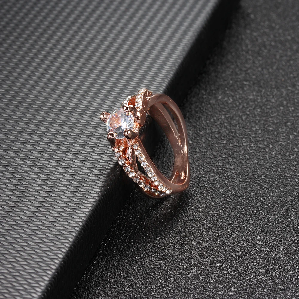 Женское Обручальное кольцо с фианитом розовое золото|Кольца для помолвки| |