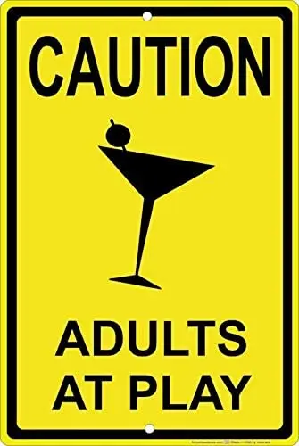 

Предупреждение о том, что Взрослые играют со смешным алюминиевым знаком 8X12 дюймов, Сделано в США