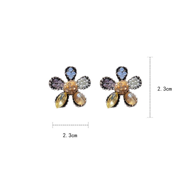 

Spring and Summer New Ladies Earrings Simple Retro Style Flower Shape Ladies Fashion Earrings