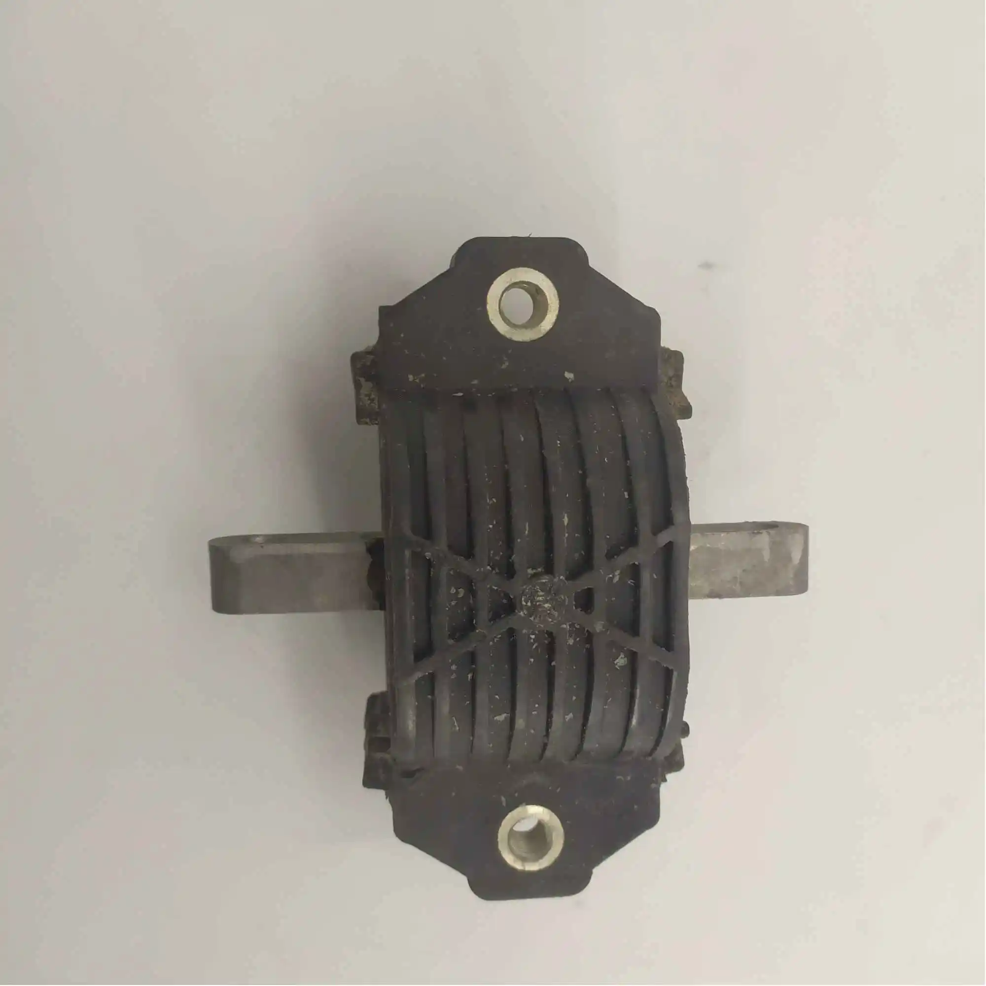 Крепление трансмиссии для B MW 5 (F10) [2009 2016] OEM:22326775916 22326780269|Вал двигателя| |