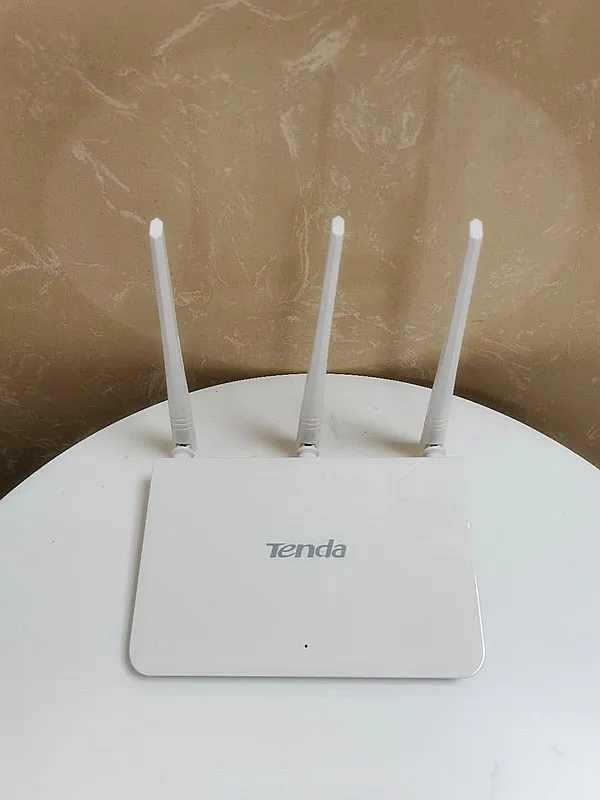 90% новый десять da маршрутизатор F3/F318 4WLAN и 300M три антенны супер сигнал без мощности
