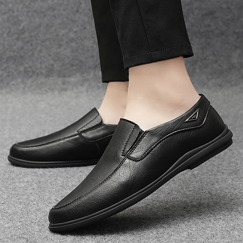 

Men genuine Leather Shoes Fashion Men Loafers Comfortable Pointed Toe Business Shoes slip on Black Men Shoes Soft Men Shoes