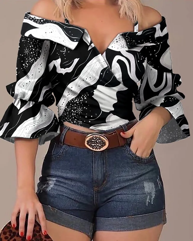 

Women Top Black And White Pattern Print V-Neck Cold Shoulder Bell Half Sleeve Fashion Sexy Casual Top 2021
