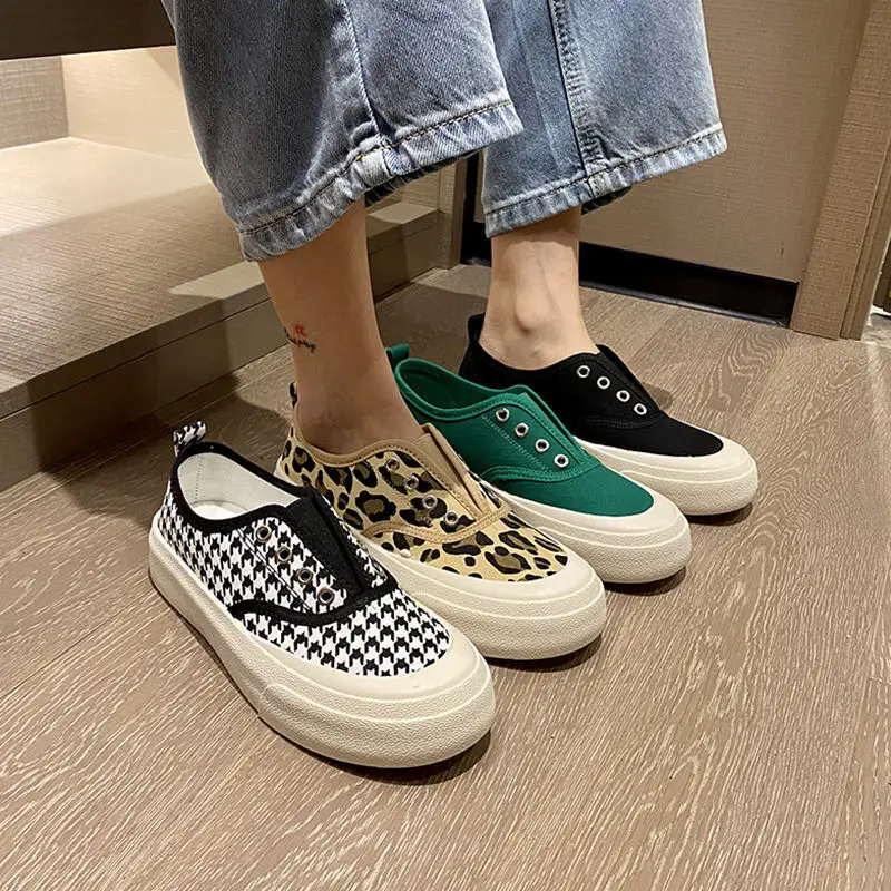 Brand Women Canvas Shoes 2022 Fashion Sneakers Leopard Slip-on Low-cut Women's Vulcanized Shoes Ladies Flats Casual Woman Shoes