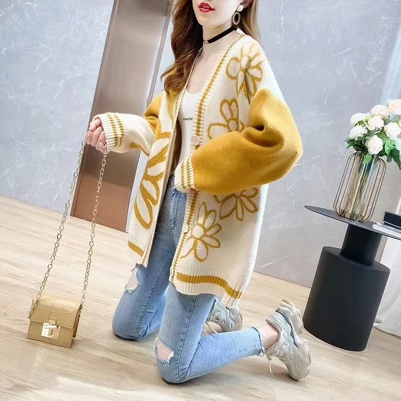 

Women Printed Knitted Cardigans Sweater With button Female Casual Female V-neck Autumn Long Sleeve Yellow Kniwear Outwear Femme