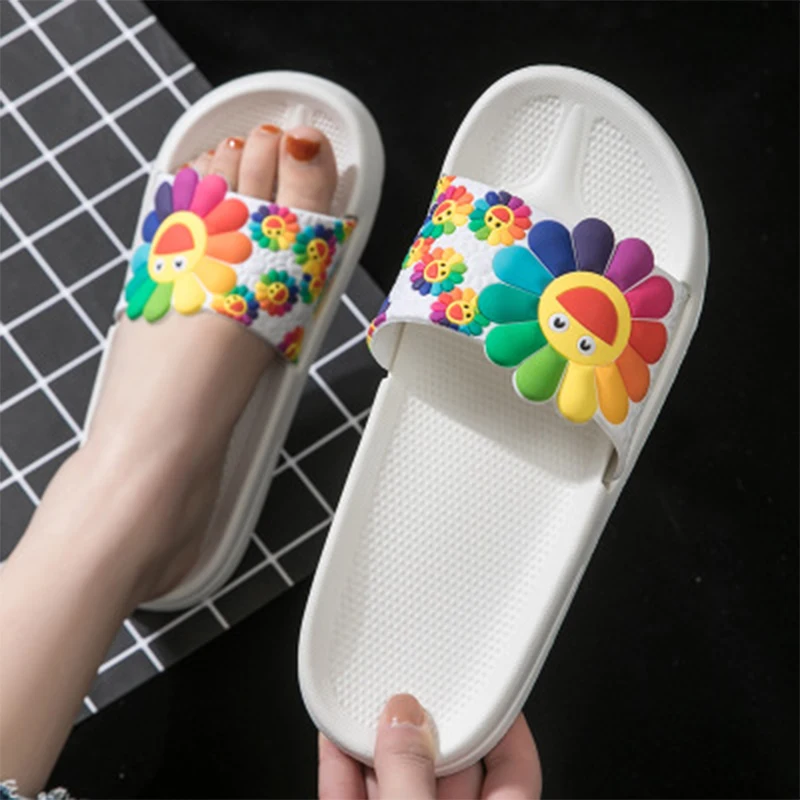 

Women Slippers Women's Rainbow Colors Slides Woman Cute Flower Flat Shoes Female Causel Footwear Ladies Beach Shoes Plus Size 41