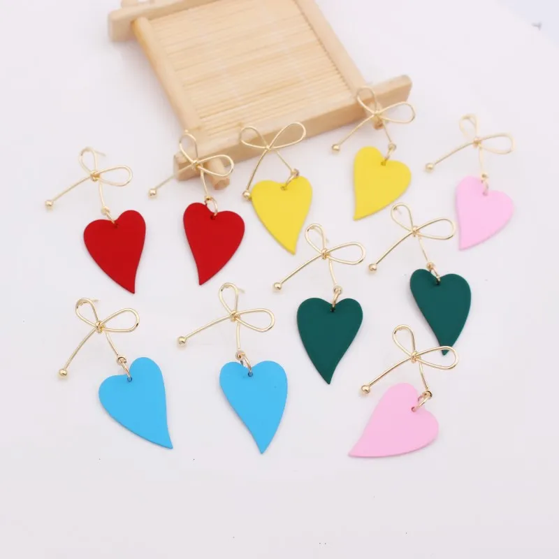 Новые Модные металлические окрашенные капли длинные серьги в форме сердца для