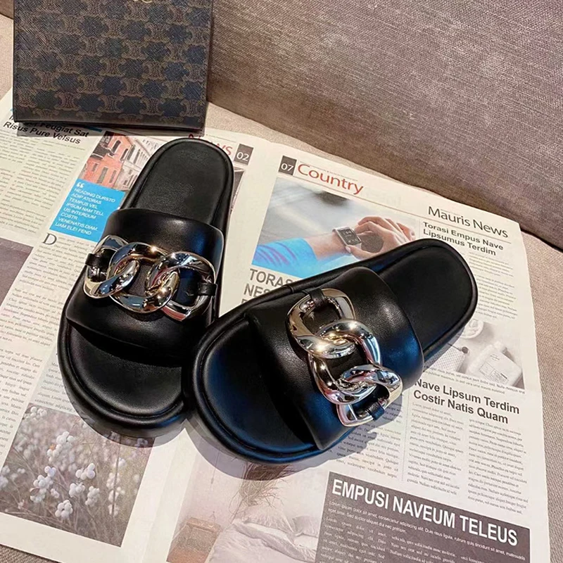 

Leisure Slides Female Summer Outdoor Wearing Luxury Cowhide Leather Fashion and Comfortable Golden Metal Decoration Sandals 2021
