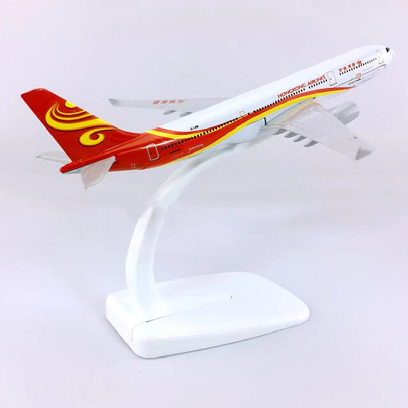 Фото 1/400 масштаб 16 см Airbus A330 Hong Kong Airlines Самолет из сплава игрушечные модели самолетов 1/400 масштаб 16 см Airbus A330 Hong Kong Airlines Самолет из сплава игрушечные модели самолетов