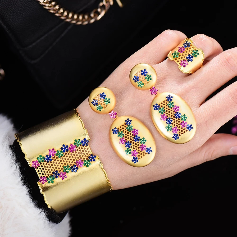 

Luxury Vintage golden cylinder Bangle Earrings Ring Jewelry Set for Women Bridal Wedding Superstar Party Jewelry BOHO Style
