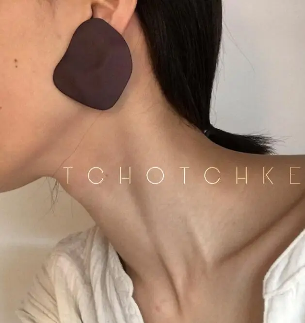 Женские серьги-гвоздики в виде кованого диска сережки стиле панк вечерние