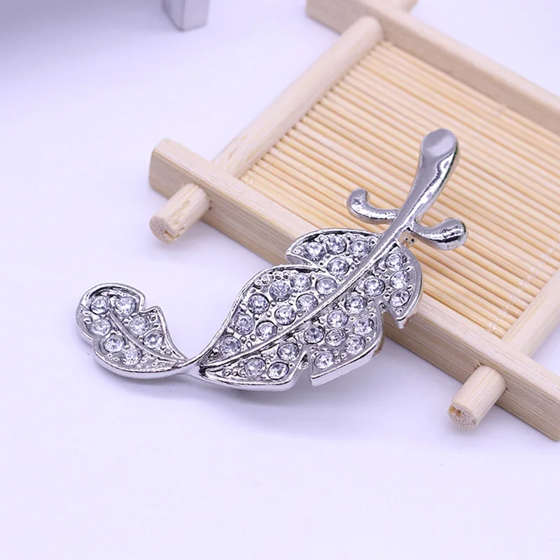 Брошь в виде листьев Стразы для мужчин и женщин креативная булавка форме пера