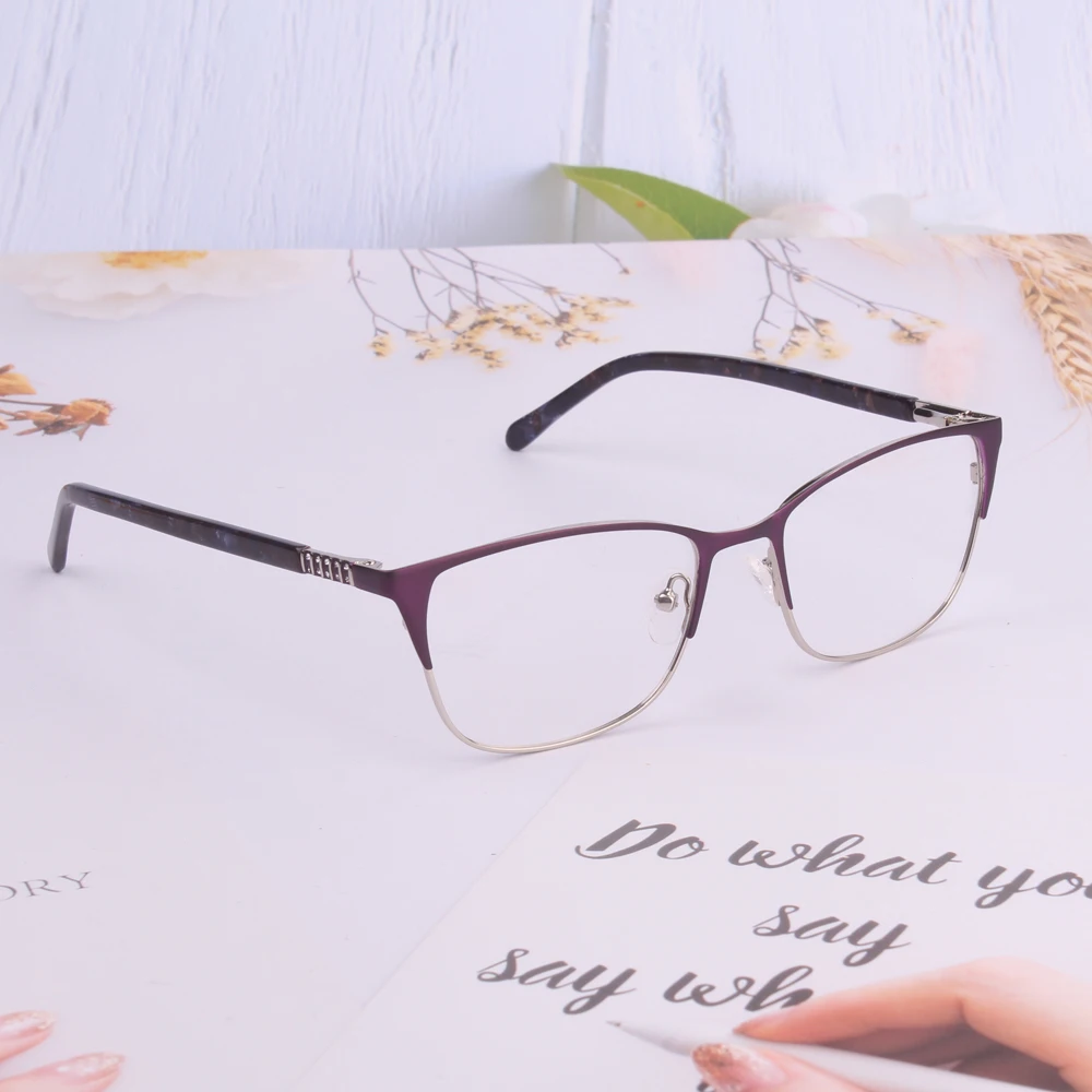 Модные очки с украшением в виде диомада на дужках женские оправе красивые