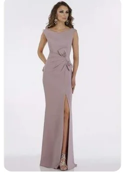 

Formal Occasion Dresses