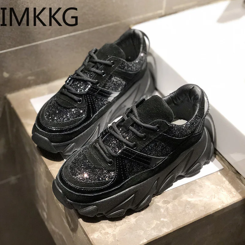 Женские Блестящие Кроссовки массивные на платформе черные белые обувь