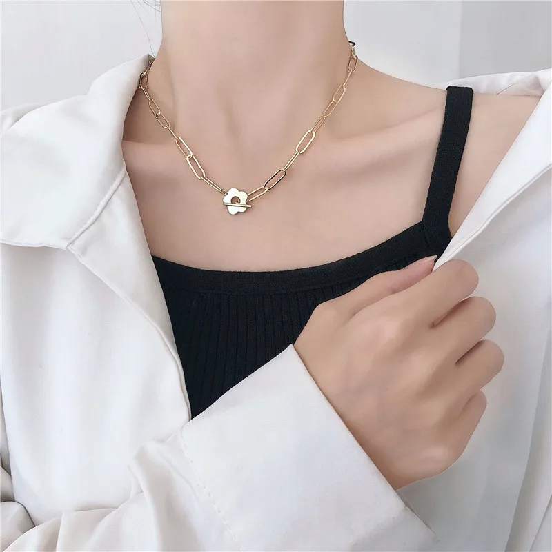 Панк Простой сплошной цвет полый цветок сливы лепесток кулон ожерелье для женщин