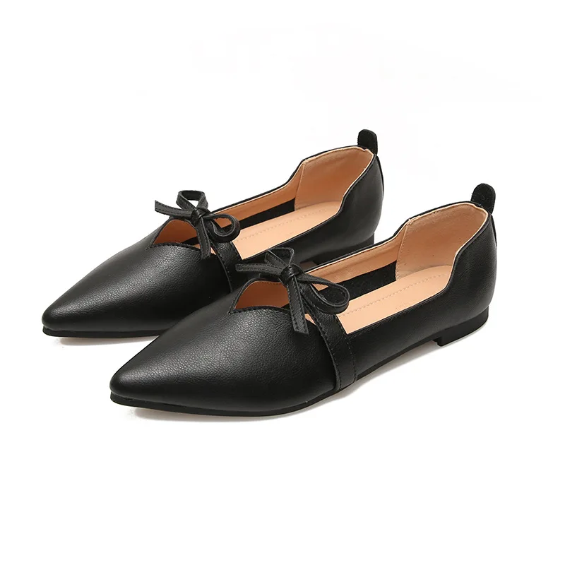 Женские осенние туфли на плоской подошве удобные тонкие с острым носком и