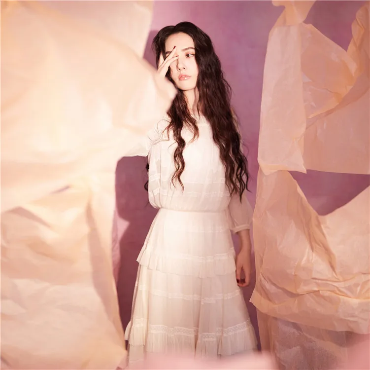 Женское кружевное платье макси с открытыми плечами белое длинное вечернее