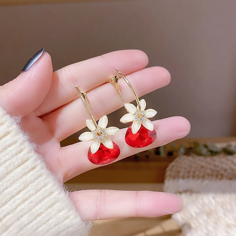 

2021 New Korean Crystal Flower Earrings For Women Rhinestone Pearl Snowflake Tassel Dangle Earring Girls Party Christmas Jewelry