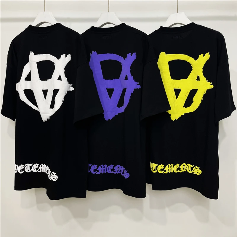 

Foam Print Anarchy Logo Vetements Fashion T-shirt Men 1:1 High Quality Back Sleeve Gothic Font Vetements Women T Shirt Top Tees