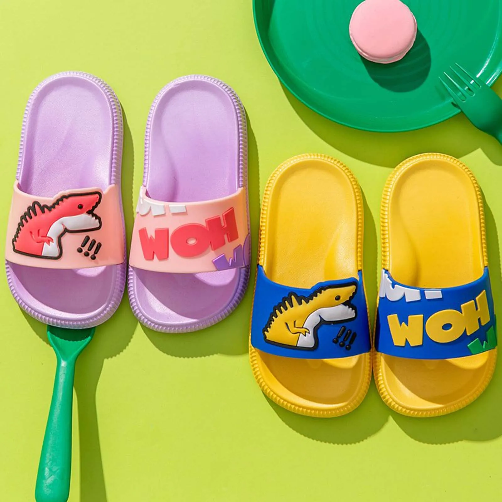 

New Summer Children Slippers Cartoon Dinosaur Boys Girls Non-slip Home Bathing Beach Sandals Flip Flops Slippers Kids Shoes