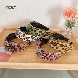PROLY Новая мода Женская повязка на голову шириной боковой леопардовой повязкой на голову стразы головной убор для взрослых центр узел тюрбан женские аксессуары для волос
