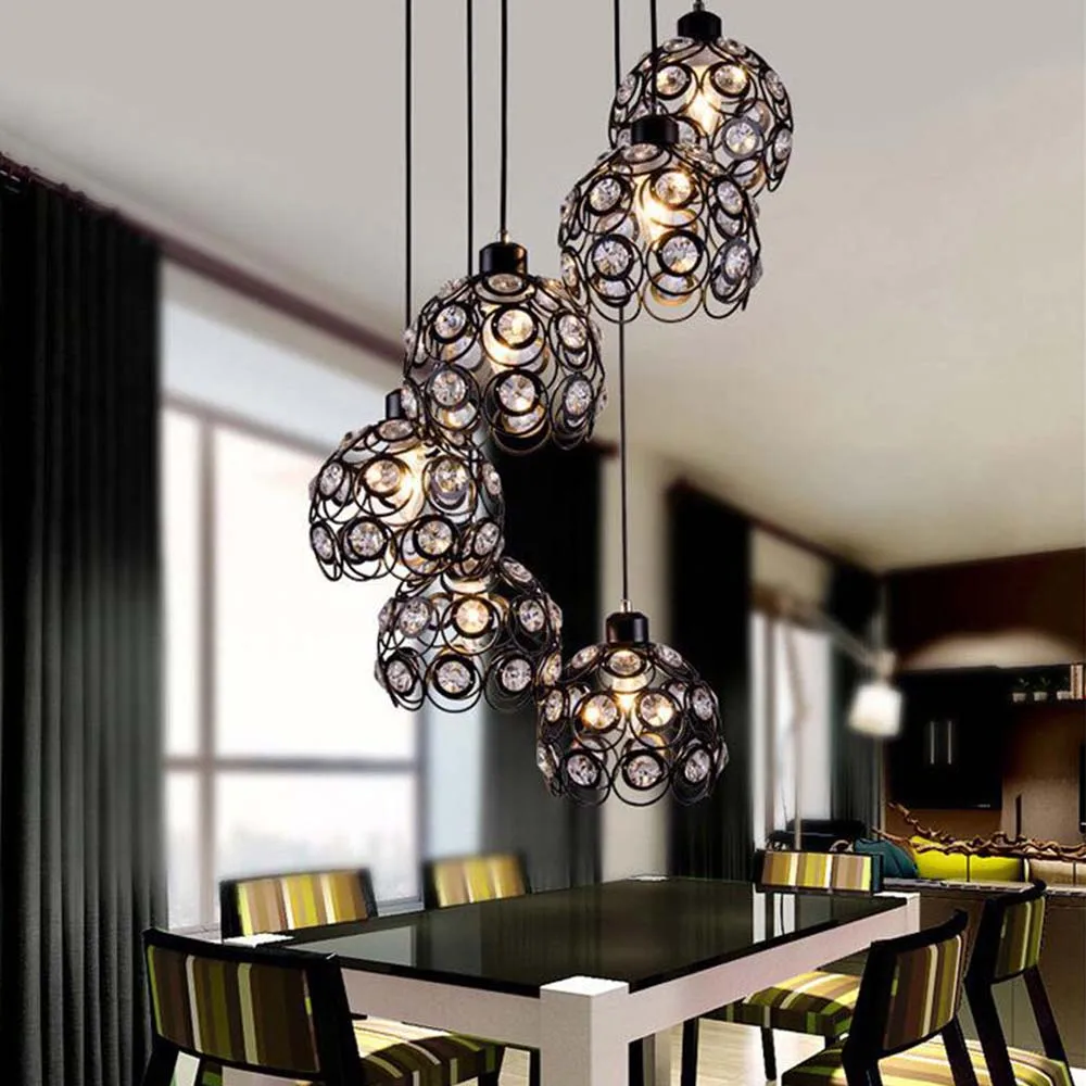 Хрустальная люстра черного/белого цвета