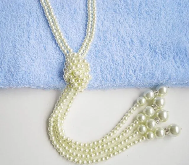 

QW Korean classic versatile multi-layer pearl Long Necklace Korean fashion diamond knot sweater chain detachable band