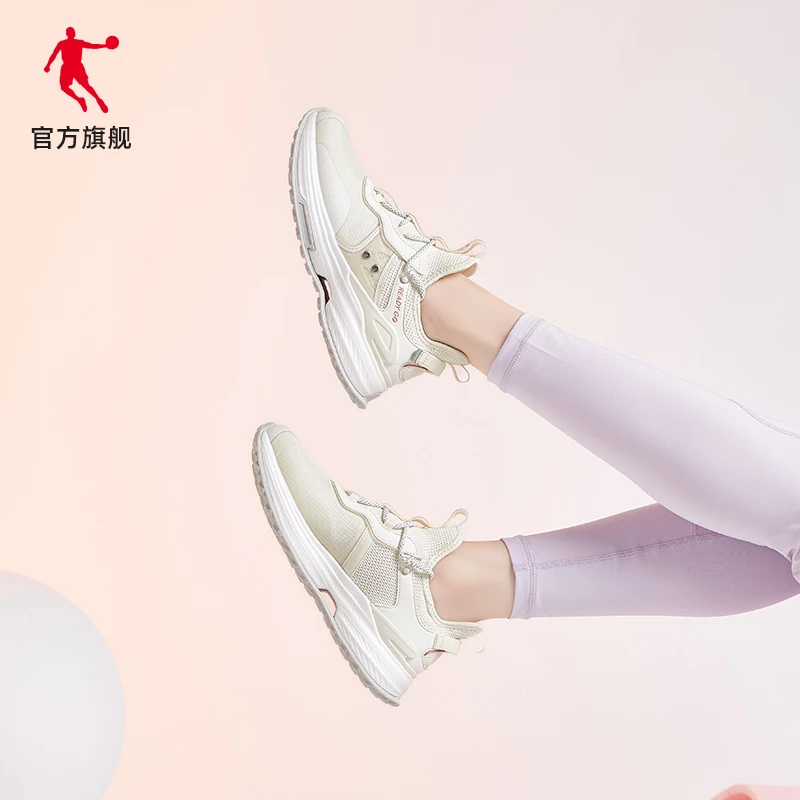 Sports shoes women's shoes running shoes 2021 autumn winter new lightweight shock absorption mesh breathable 