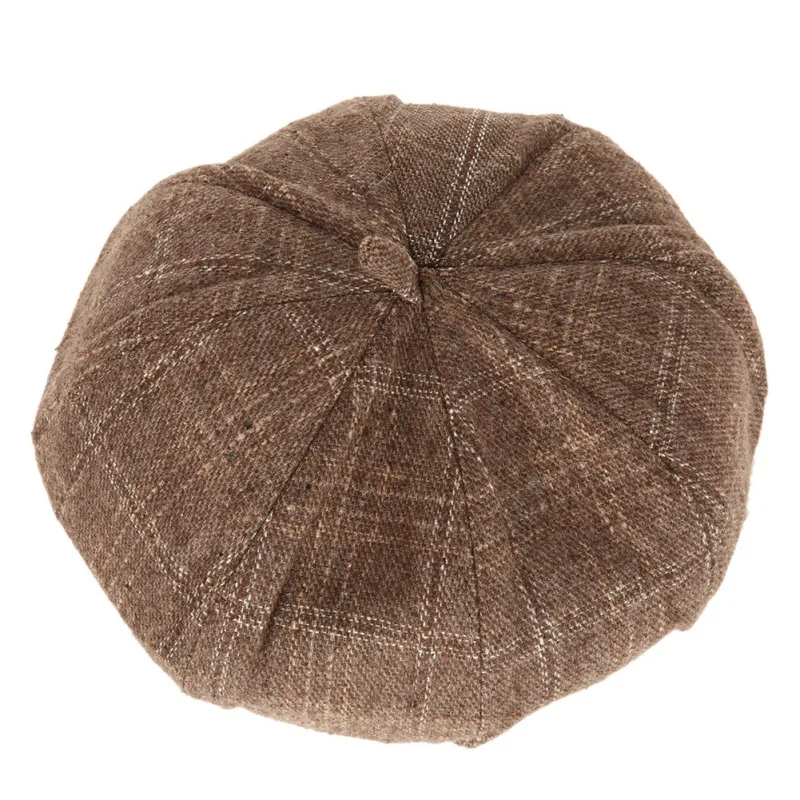 Дамская шапка для улицы на осень и зиму кофейного цвета Красивая клетчатая