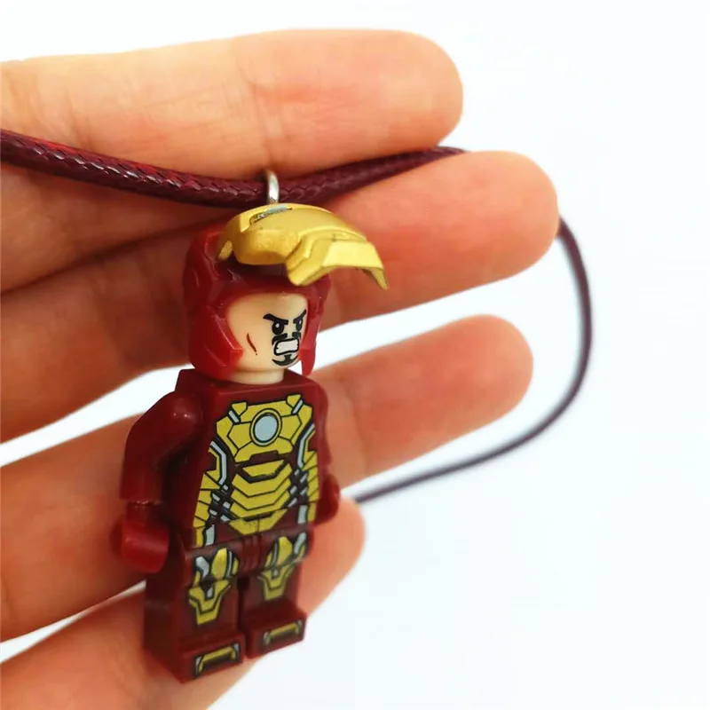 Ожерелье с подвеской в виде игрушечной фигурки супергероя летучей мыши капитана