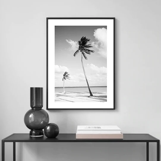 

Черно-белая морская картина маслом