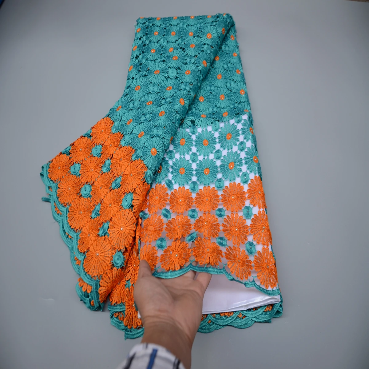 Tela de encaje de cord&oacute;n africano para mujer, tejido de guipur de calidad, &uacute;ltimo dise&ntilde;o, bordado colorido, Material de estilo nigeriano-2