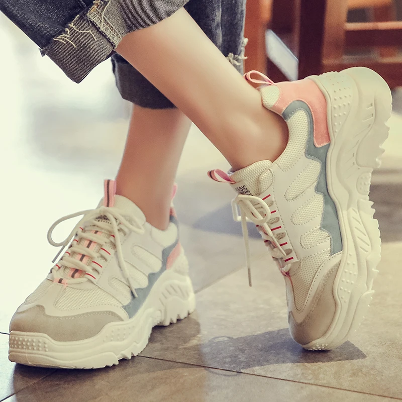 Женские кроссовки на плоской подошве Fujin модные удобные из дышащей сетки