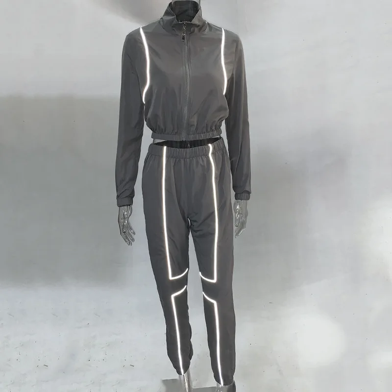 Женский спортивный костюм со светоотражающей полоской комплект из двух